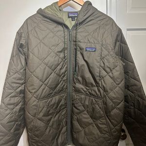 PATAGONIA men's green diamond quilted hooded bomber lightweight insulated jacket